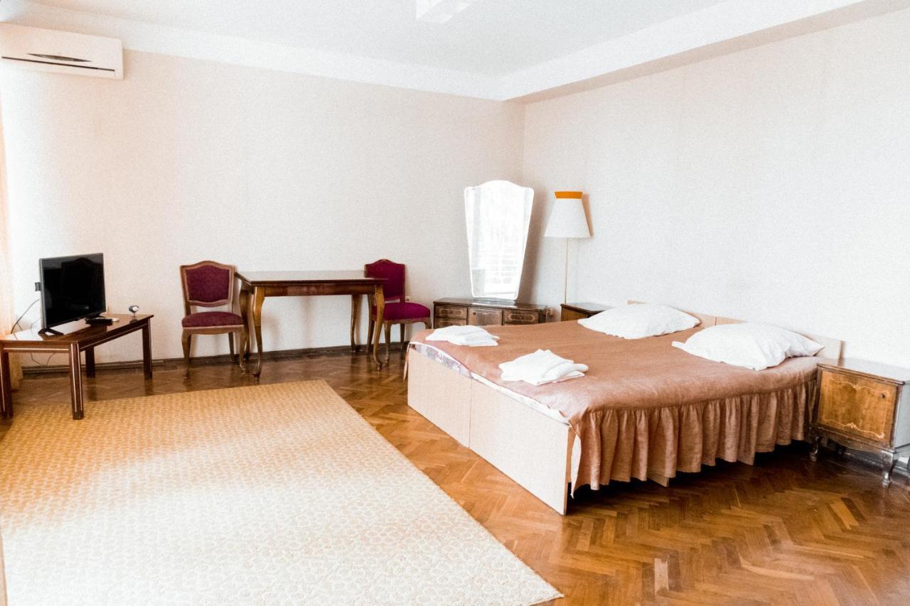 GosDacha LDZAA Hotel Lidzava Exterior foto